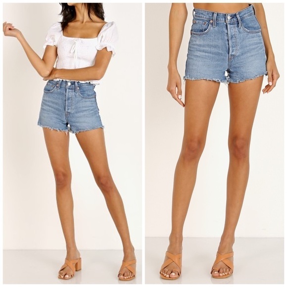 NEW Levi’s Ribcage High Rise Raw Edge Jean Shorts - Picture 11 of 12